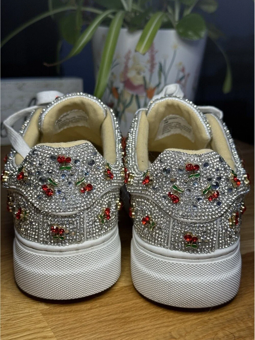 Silver Rhinestone Floral Low Top Lace-Up Unisex Athletic Sneakers Red/Green